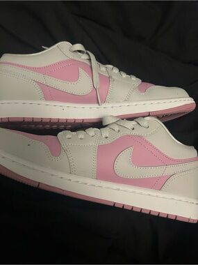 Jordan Low-Top Sneakers in Pink and White